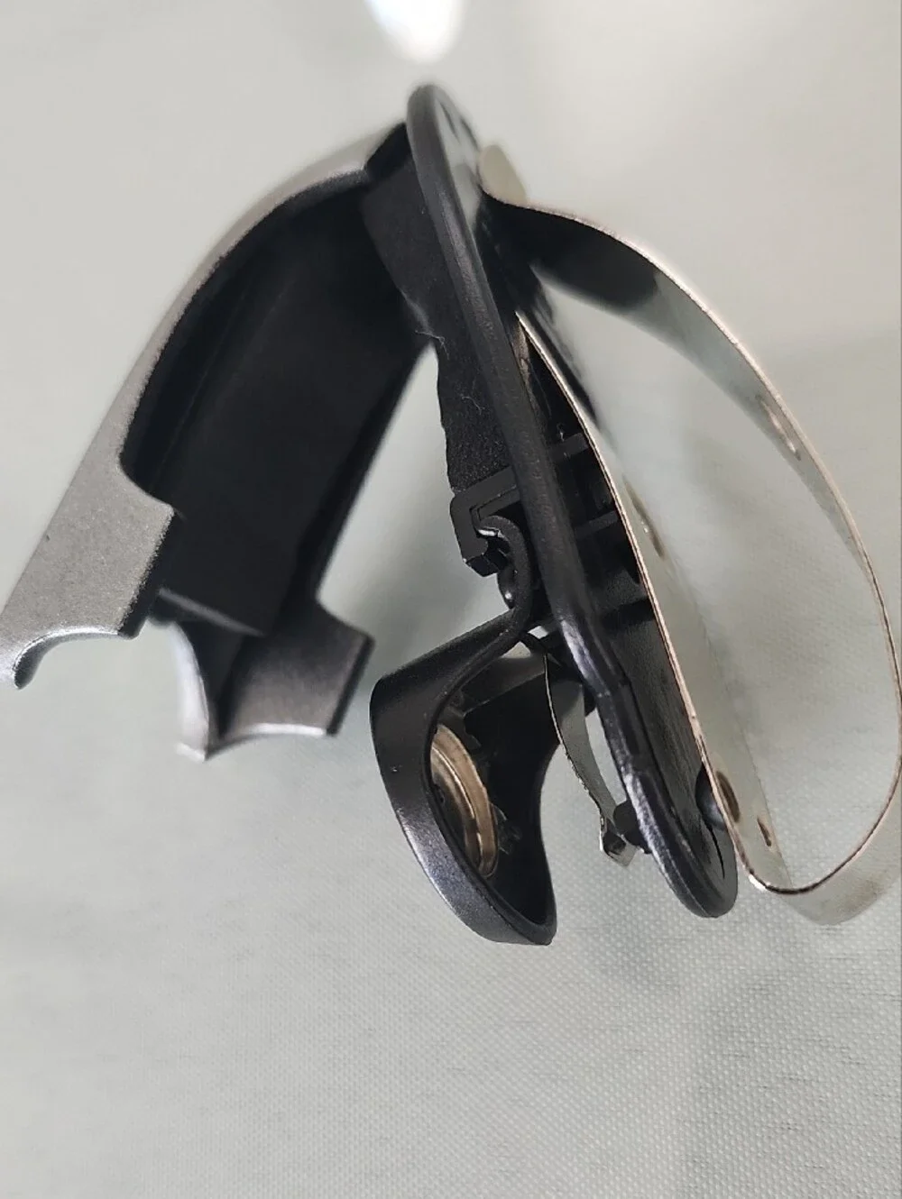 Sun Visor Glasses Clip W Push Button Closure Storage Organization NEW Wo Tag